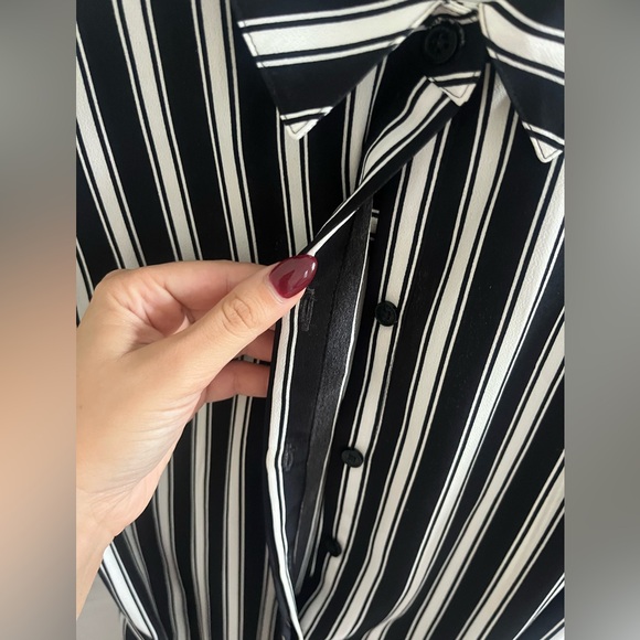 Express Dress - Picture 2 of 4